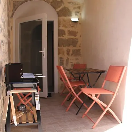 Sandpas Apartman