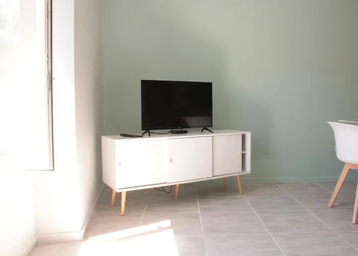 Sandpas アパート *